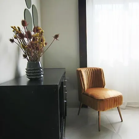 Phaedrus Living View Luxury Flat Harbour 04 라르나카